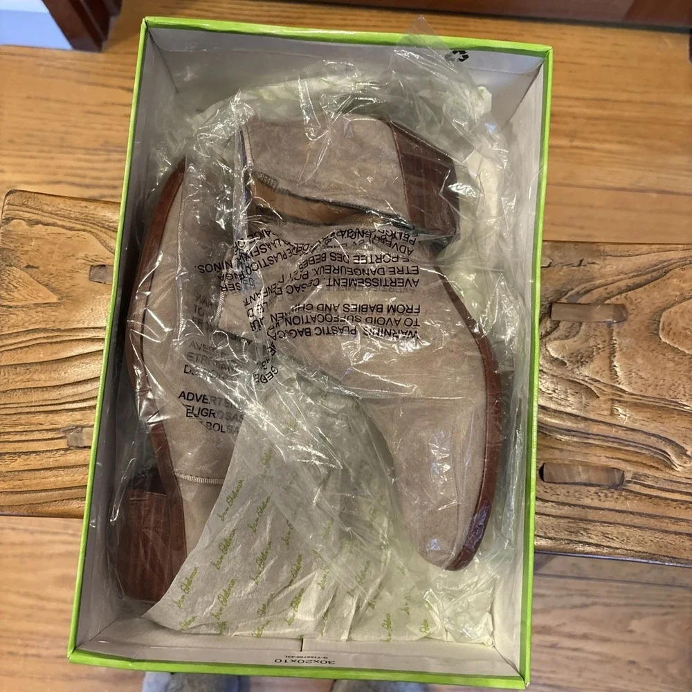 NIB Sam Edelman 6 Suede Tan petty ankle bootie side zip low stacked heel